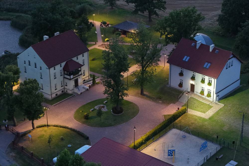 Dwór w Łukowie Śląskim