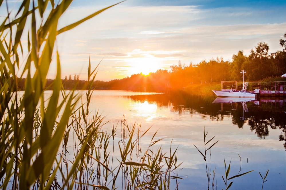 Nad jezioro z dzieckiem